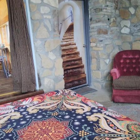 La Loma Del Chivo Llc Stone Cottage Alternative Building Marathon Zewnętrze zdjęcie