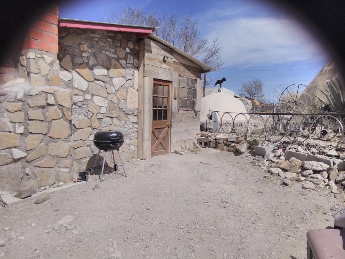 La Loma Del Chivo Llc Stone Cottage Alternative Building Marathon Zewnętrze zdjęcie