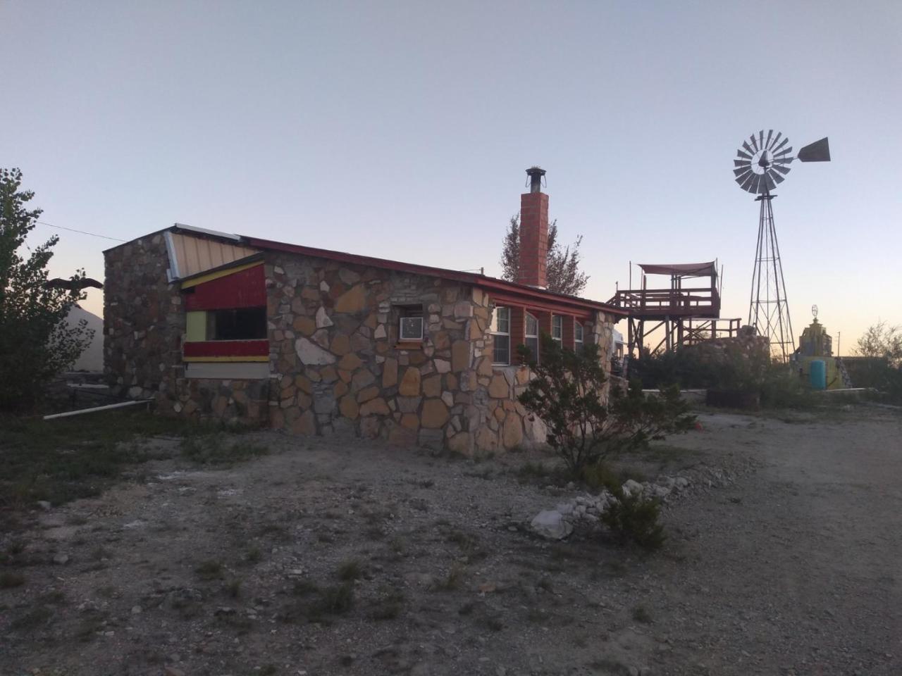 La Loma Del Chivo Llc Stone Cottage Alternative Building Marathon Zewnętrze zdjęcie